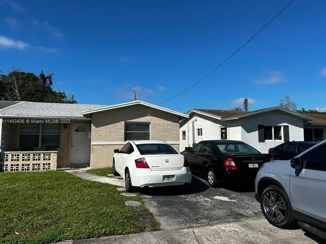 Recently Sold: $289,900 (3 beds, 1 baths, 1019 Square Feet)