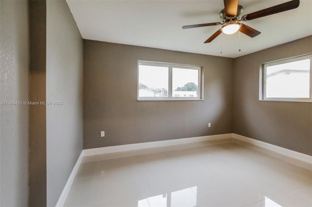 Недавно продано: $549,000 (3 спален, 2 ванн, 1590 Квадратных фут)