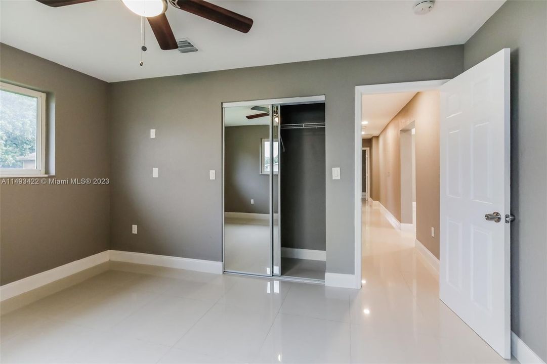 Недавно продано: $549,000 (3 спален, 2 ванн, 1590 Квадратных фут)