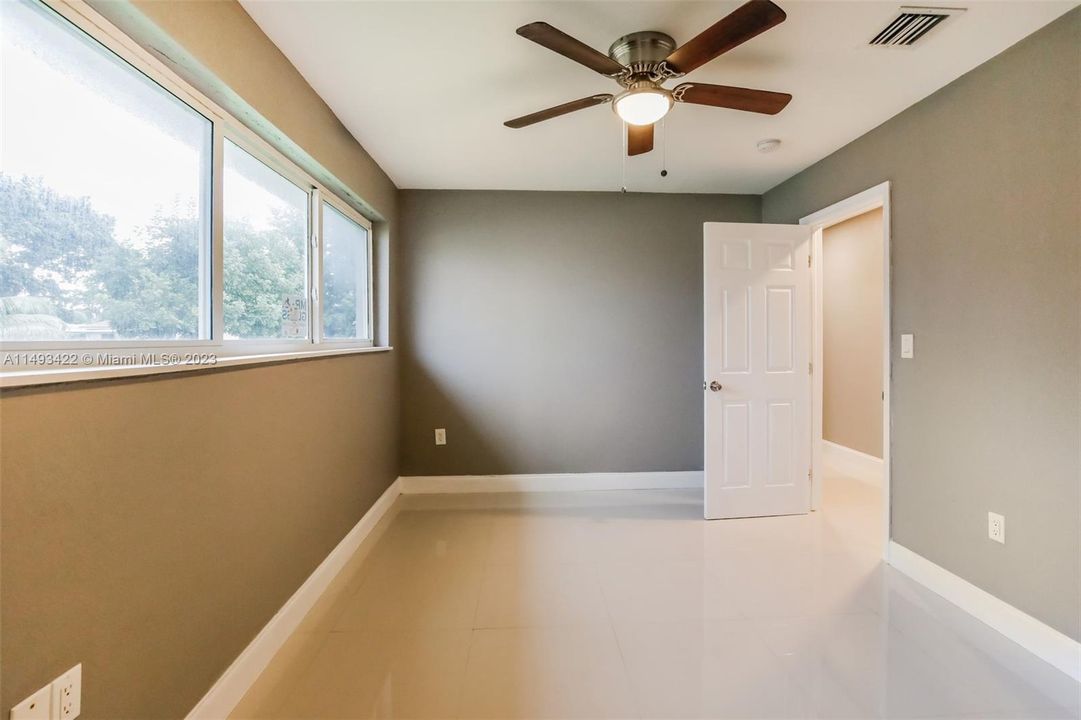 Недавно продано: $549,000 (3 спален, 2 ванн, 1590 Квадратных фут)