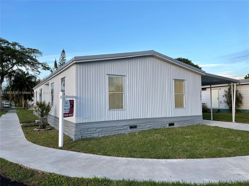 Недавно продано: $290,000 (3 спален, 2 ванн, 1496 Квадратных фут)