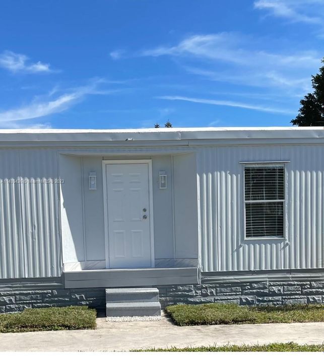 Недавно продано: $290,000 (3 спален, 2 ванн, 1496 Квадратных фут)