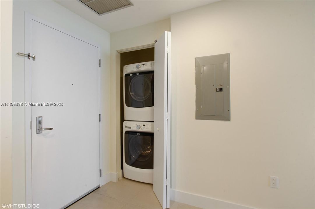 Vendido Recientemente: $625,000 (3 camas, 2 baños, 1735 Pies cuadrados)