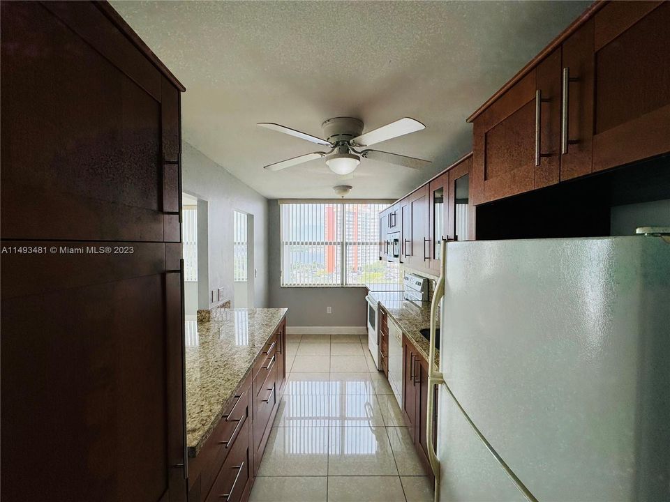 Недавно арендовано: $2,250 (2 спален, 2 ванн, 1222 Квадратных фут)