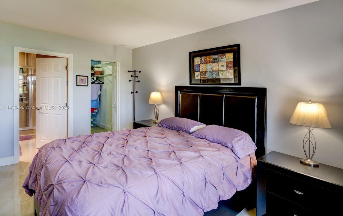 Недавно продано: $349,000 (2 спален, 2 ванн, 1150 Квадратных фут)