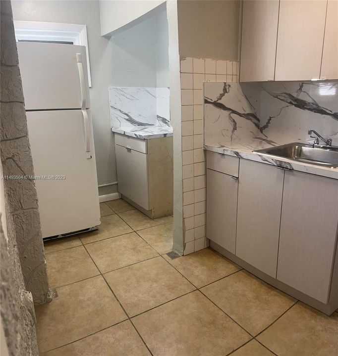 Recently Sold: $220,000 (1 beds, 1 baths, 424 Square Feet)