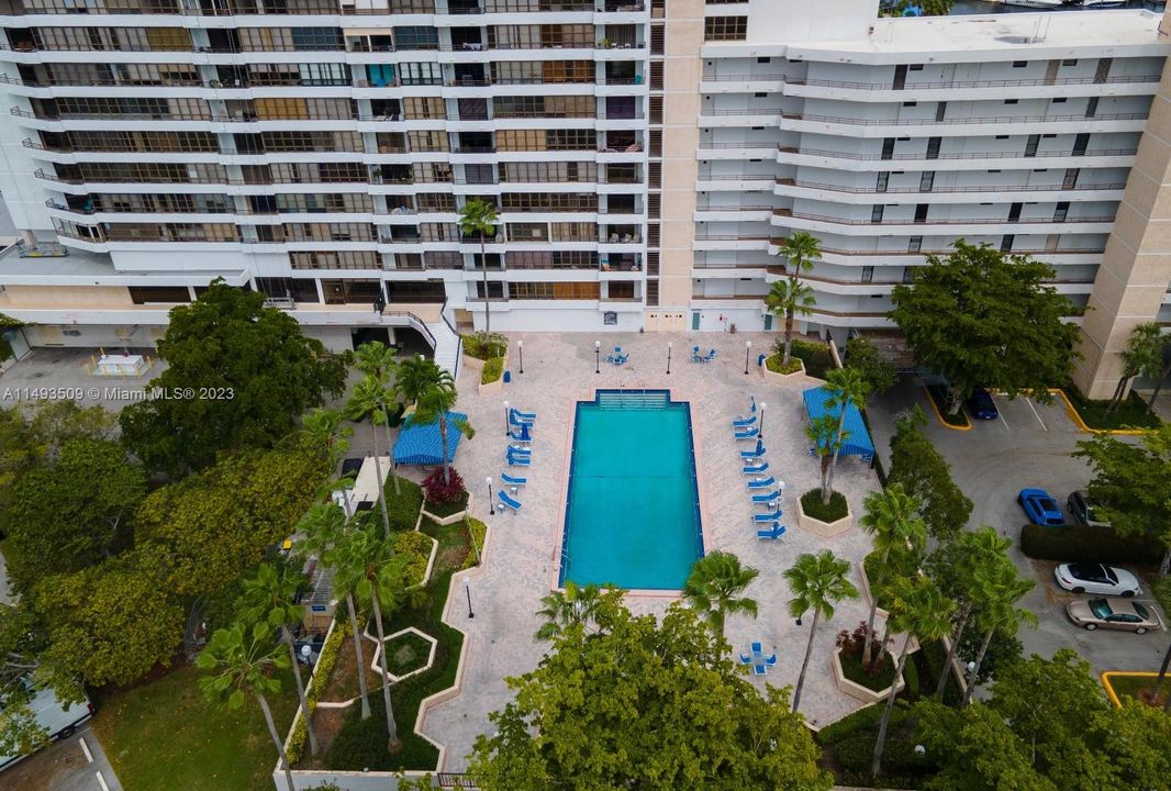 Недавно продано: $249,000 (1 спален, 1 ванн, 828 Квадратных фут)