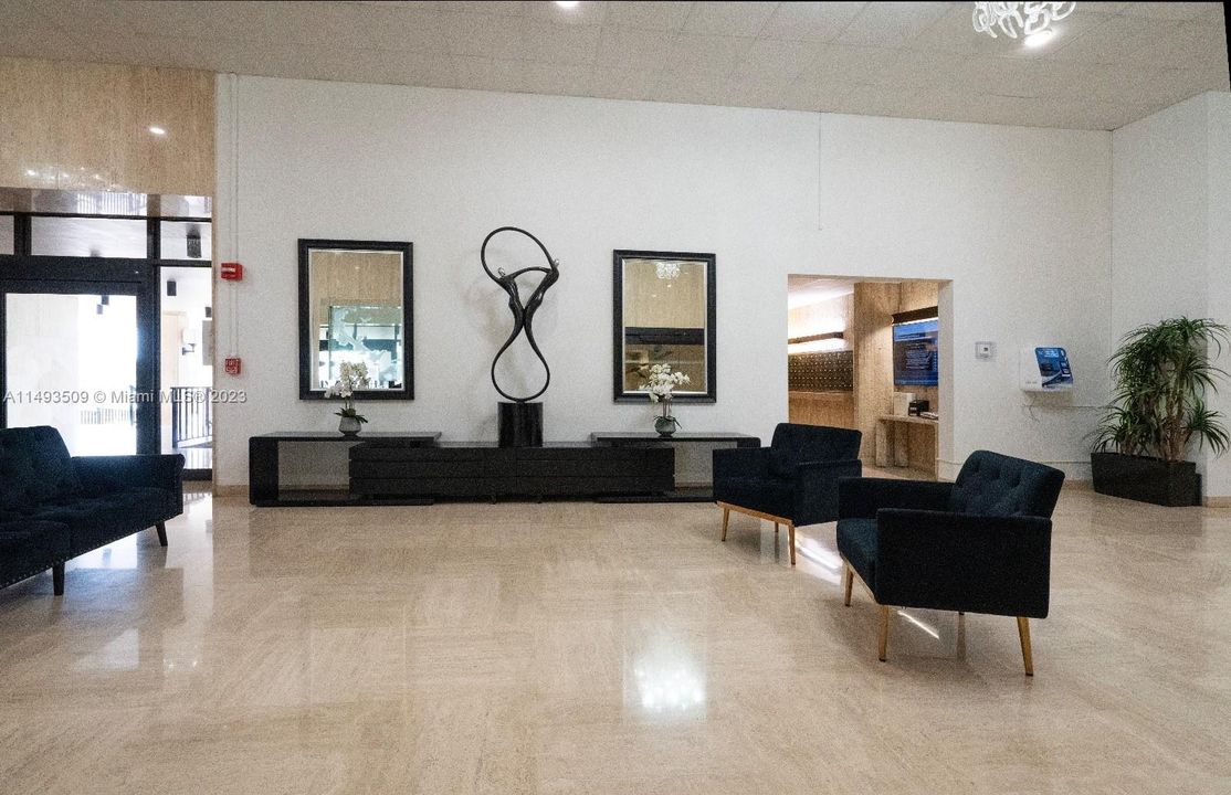 Недавно продано: $249,000 (1 спален, 1 ванн, 828 Квадратных фут)