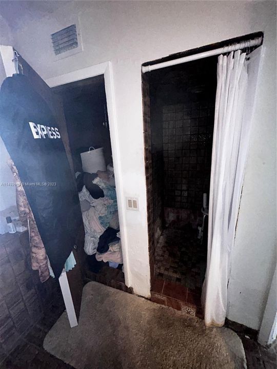 Недавно продано: $1,600,000 (5 спален, 4 ванн, 3521 Квадратных фут)