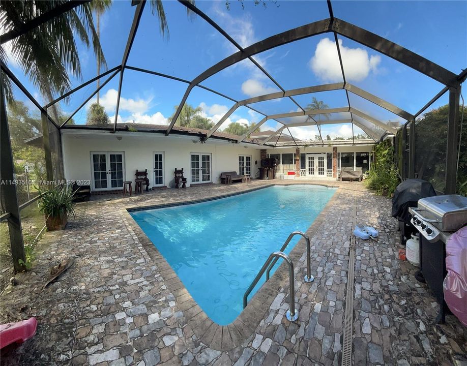 Недавно продано: $1,600,000 (5 спален, 4 ванн, 3521 Квадратных фут)