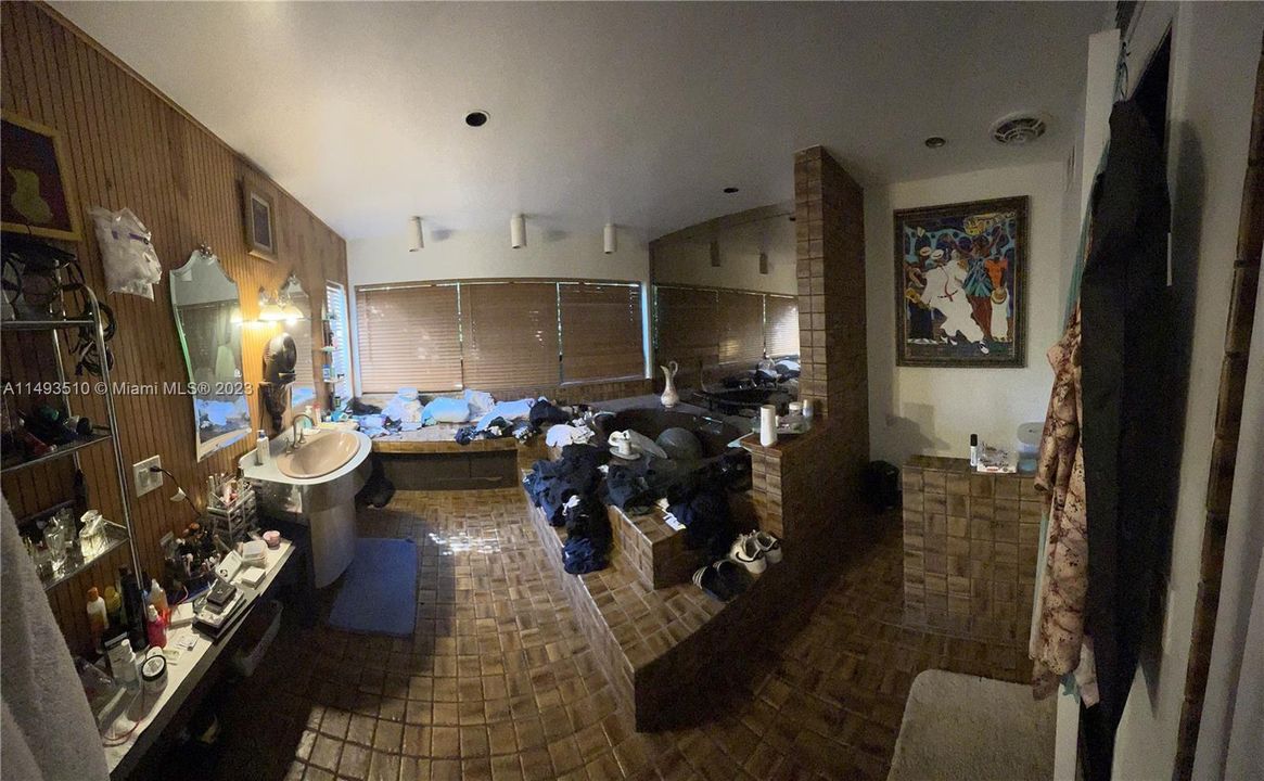 Недавно продано: $1,600,000 (5 спален, 4 ванн, 3521 Квадратных фут)