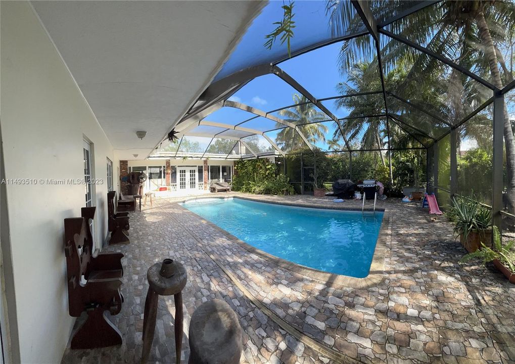 Недавно продано: $1,600,000 (5 спален, 4 ванн, 3521 Квадратных фут)