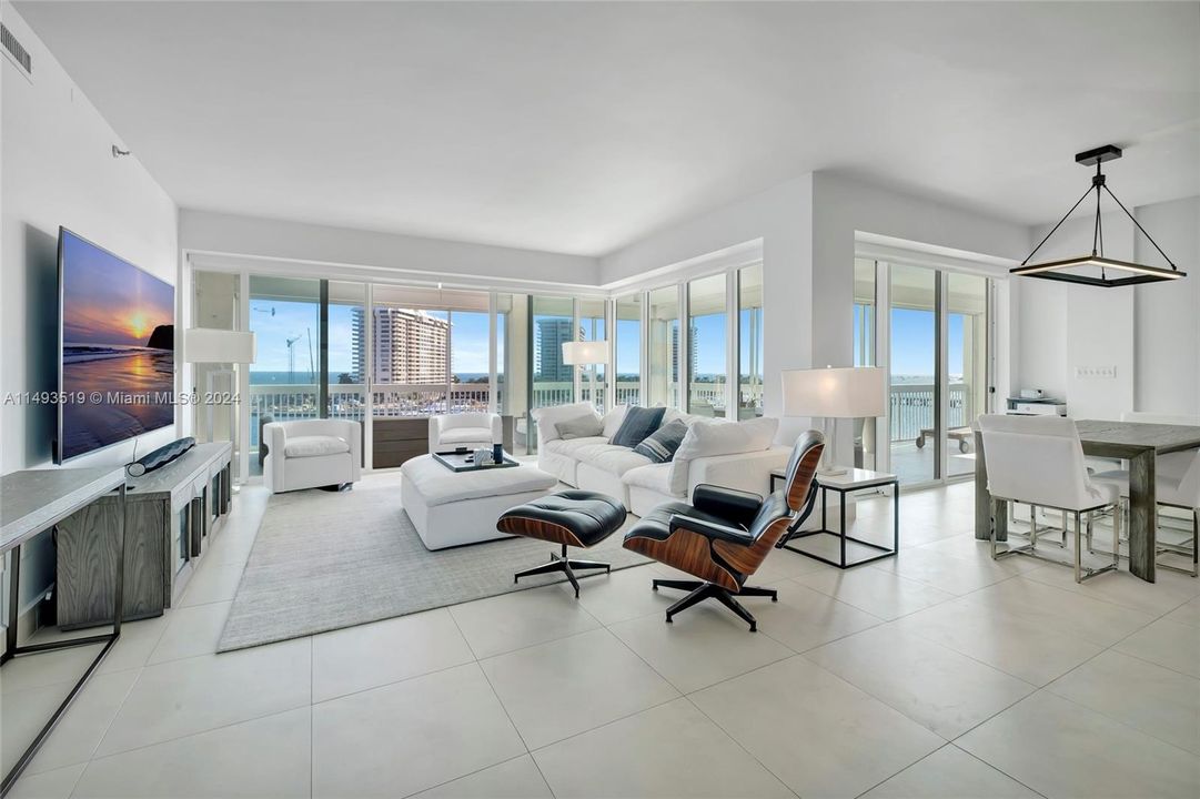 Vendido Recientemente: $1,595,000 (2 camas, 2 baños, 1530 Pies cuadrados)