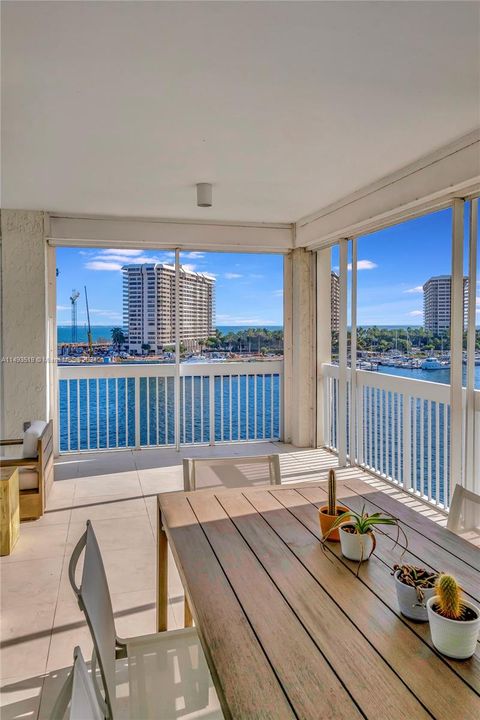 Vendido Recientemente: $1,595,000 (2 camas, 2 baños, 1530 Pies cuadrados)