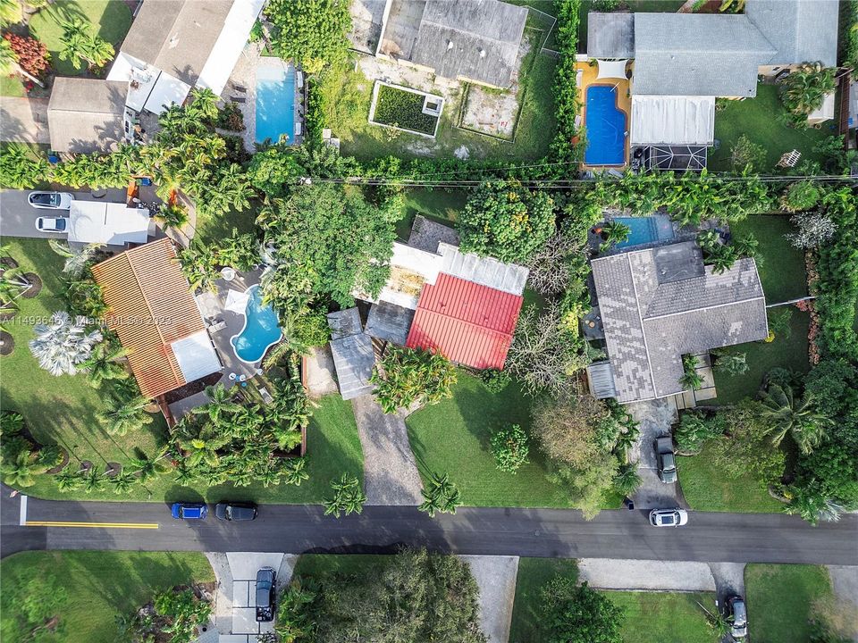 Recently Sold: $599,000 (3 beds, 2 baths, 1596 Square Feet)