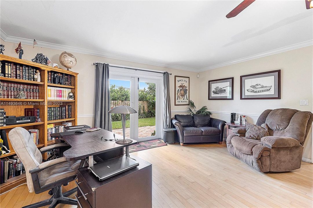 Recently Sold: $599,000 (3 beds, 2 baths, 1596 Square Feet)