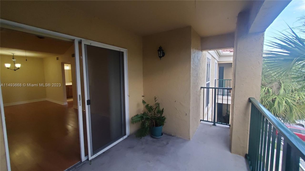 Recently Sold: $212,000 (1 beds, 1 baths, 780 Square Feet)