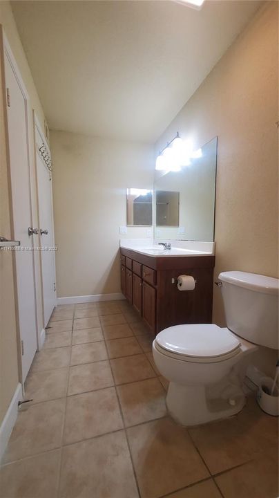 Recently Sold: $212,000 (1 beds, 1 baths, 780 Square Feet)