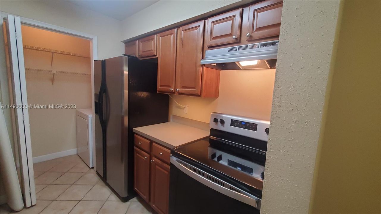 Recently Sold: $212,000 (1 beds, 1 baths, 780 Square Feet)