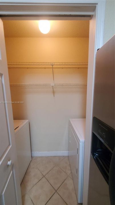 Recently Sold: $212,000 (1 beds, 1 baths, 780 Square Feet)