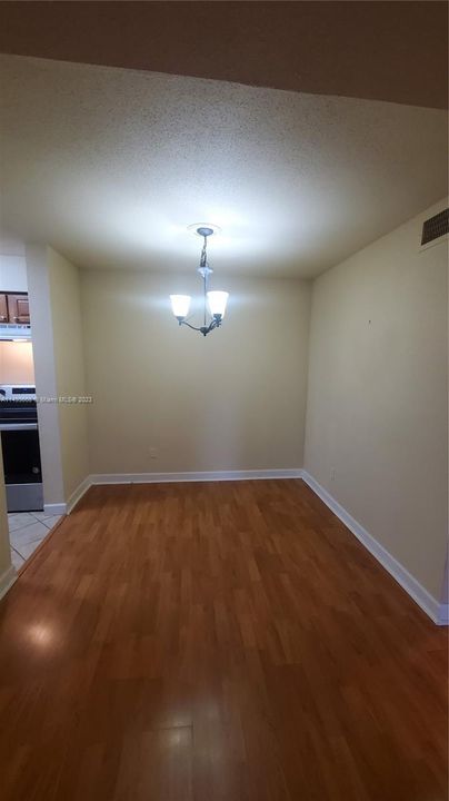 Recently Sold: $212,000 (1 beds, 1 baths, 780 Square Feet)