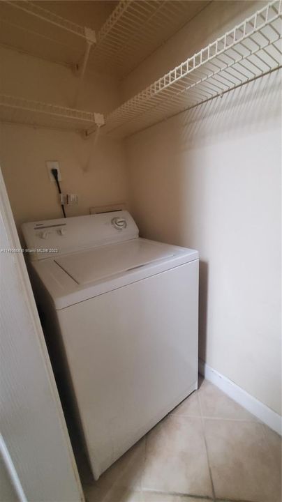 Recently Sold: $212,000 (1 beds, 1 baths, 780 Square Feet)