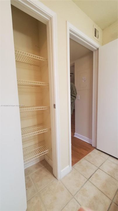 Recently Sold: $212,000 (1 beds, 1 baths, 780 Square Feet)