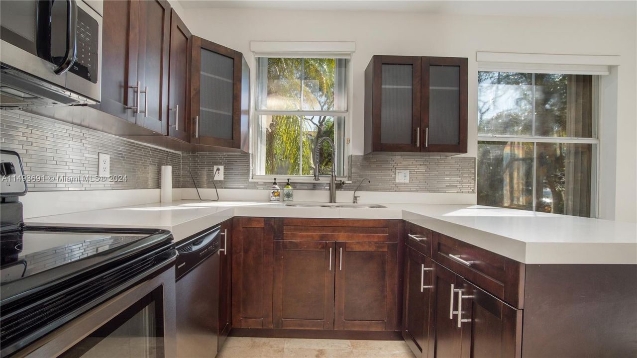 Recently Rented: $3,395 (2 beds, 2 baths, 1404 Square Feet)