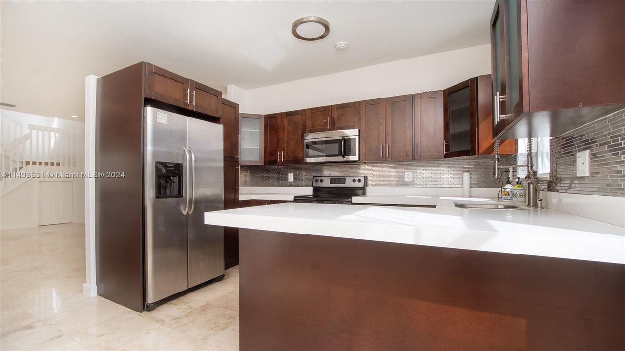 Recently Rented: $3,395 (2 beds, 2 baths, 1404 Square Feet)