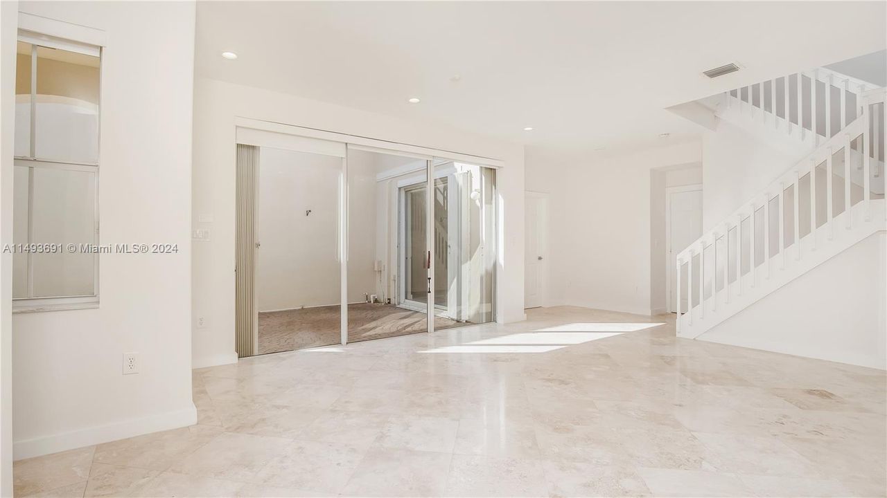 Recently Rented: $3,395 (2 beds, 2 baths, 1404 Square Feet)