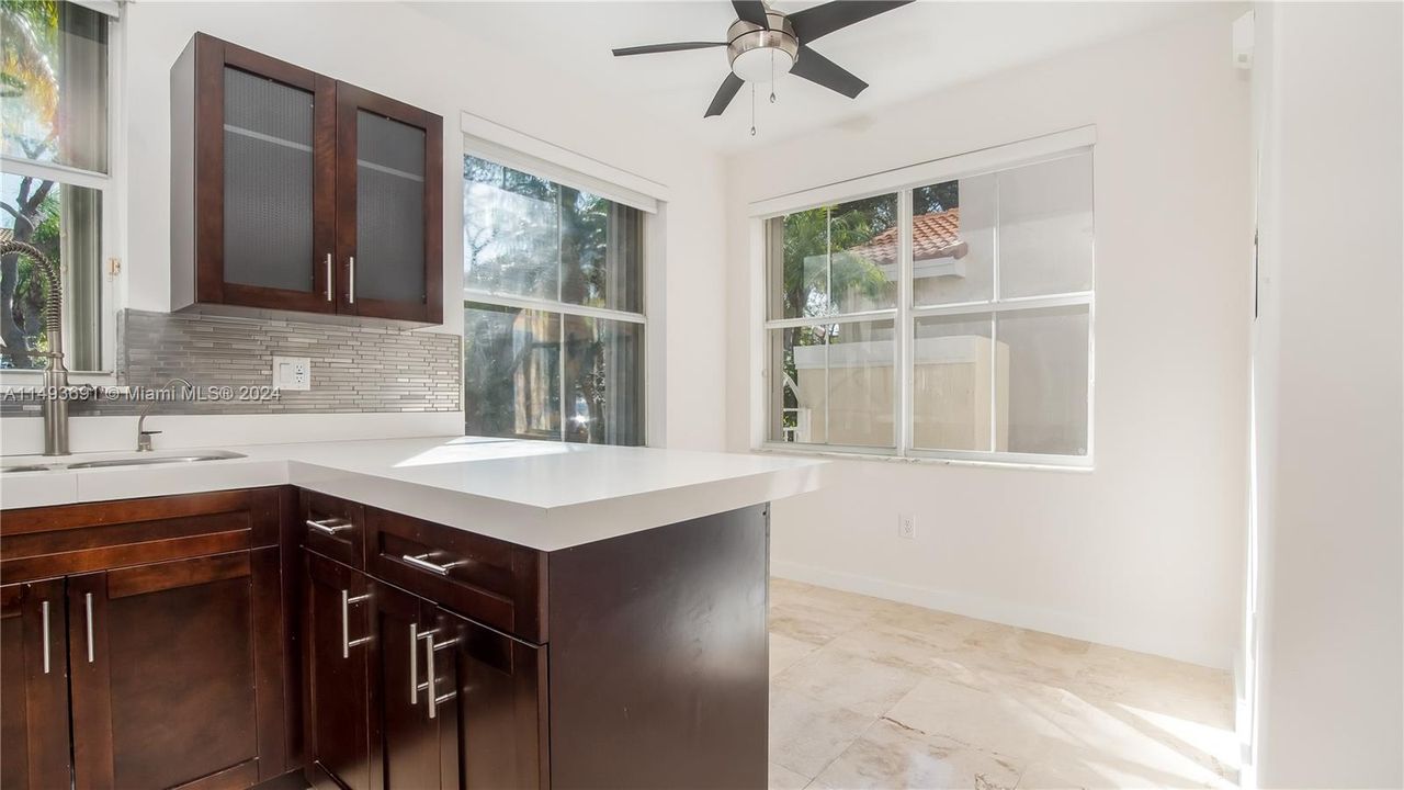 Recently Rented: $3,395 (2 beds, 2 baths, 1404 Square Feet)