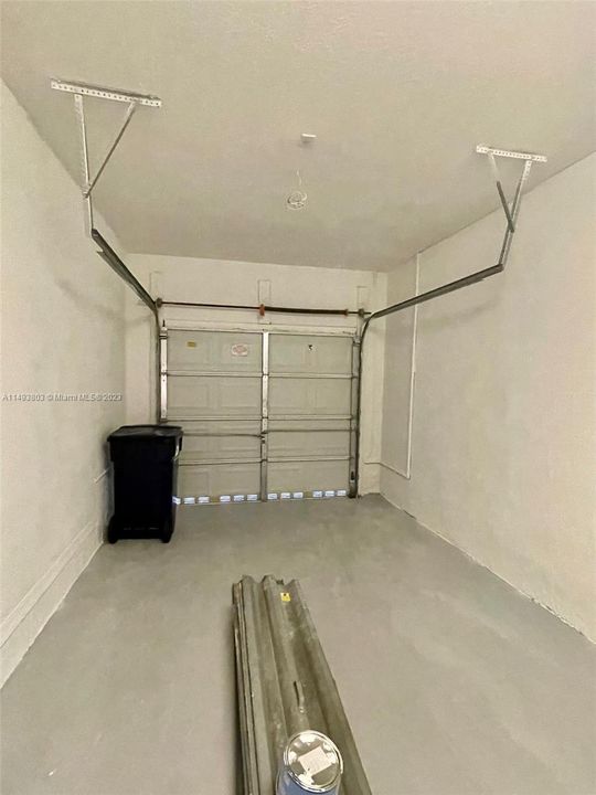 Recently Rented: $3,200 (3 beds, 2 baths, 1770 Square Feet)