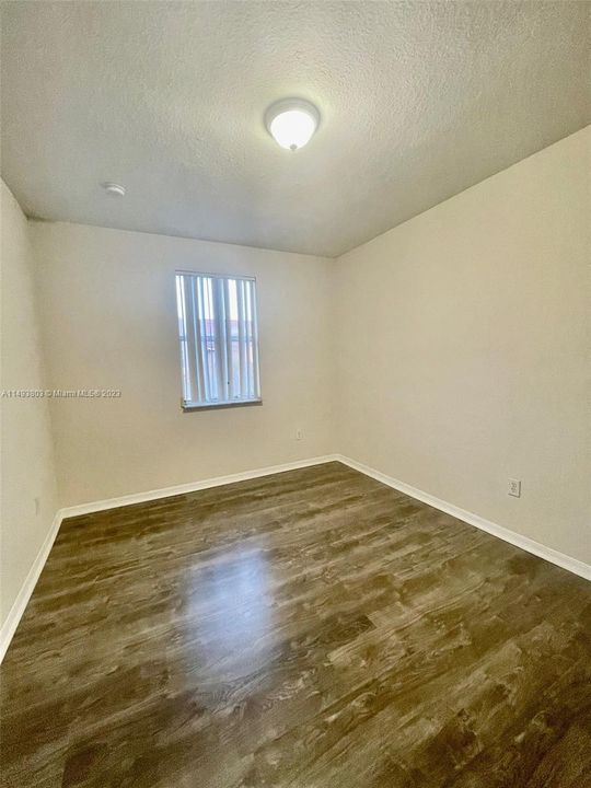 Recently Rented: $3,200 (3 beds, 2 baths, 1770 Square Feet)