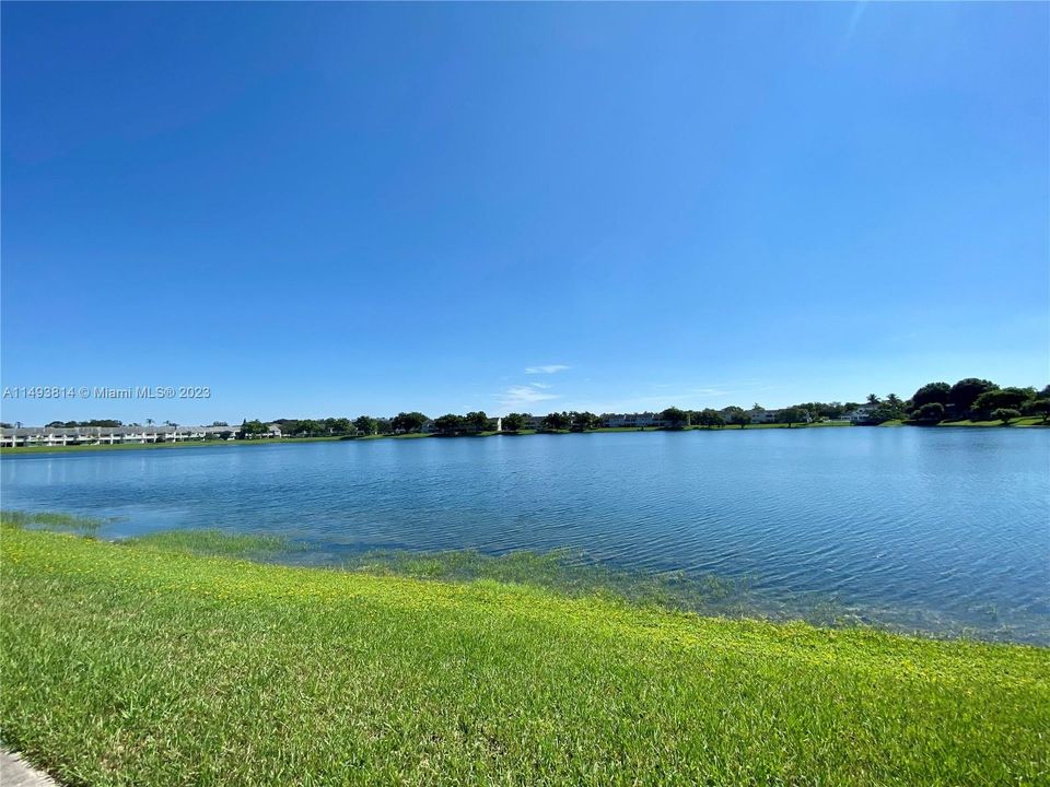 Recently Rented: $2,300 (2 beds, 2 baths, 1020 Square Feet)