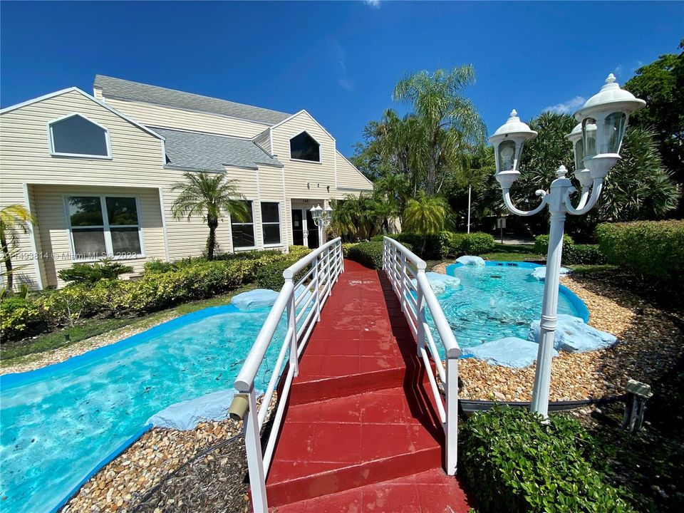 Recently Rented: $2,300 (2 beds, 2 baths, 1020 Square Feet)