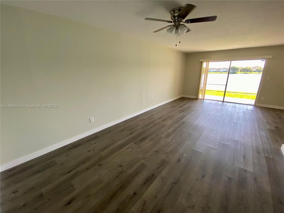 Recently Rented: $2,300 (2 beds, 2 baths, 1020 Square Feet)