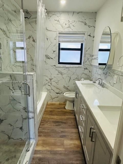 最近租的: $3,500 (2 贝兹, 1 浴室, 0 平方英尺)