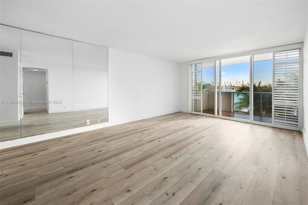 Vendido Recientemente: $499,000 (1 camas, 1 baños, 837 Pies cuadrados)