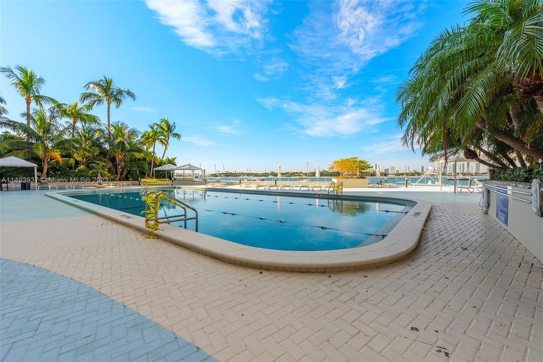 Vendido Recientemente: $499,000 (1 camas, 1 baños, 837 Pies cuadrados)