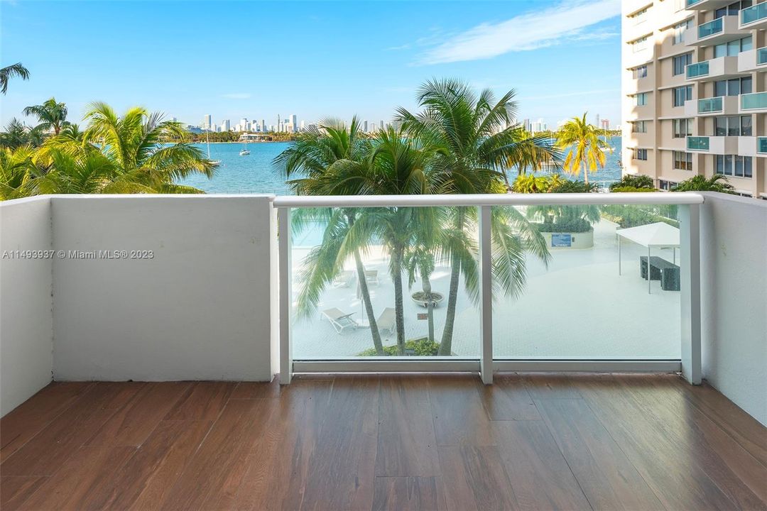 Vendido Recientemente: $499,000 (1 camas, 1 baños, 837 Pies cuadrados)