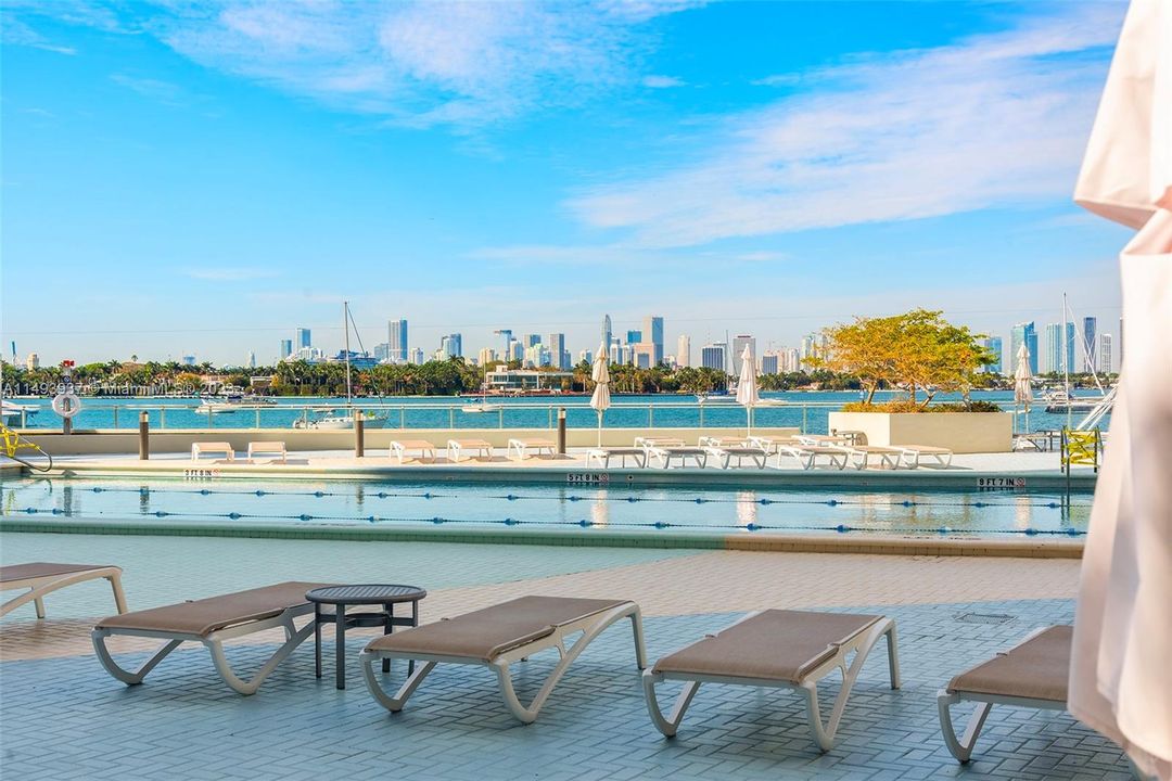 Vendido Recientemente: $499,000 (1 camas, 1 baños, 837 Pies cuadrados)