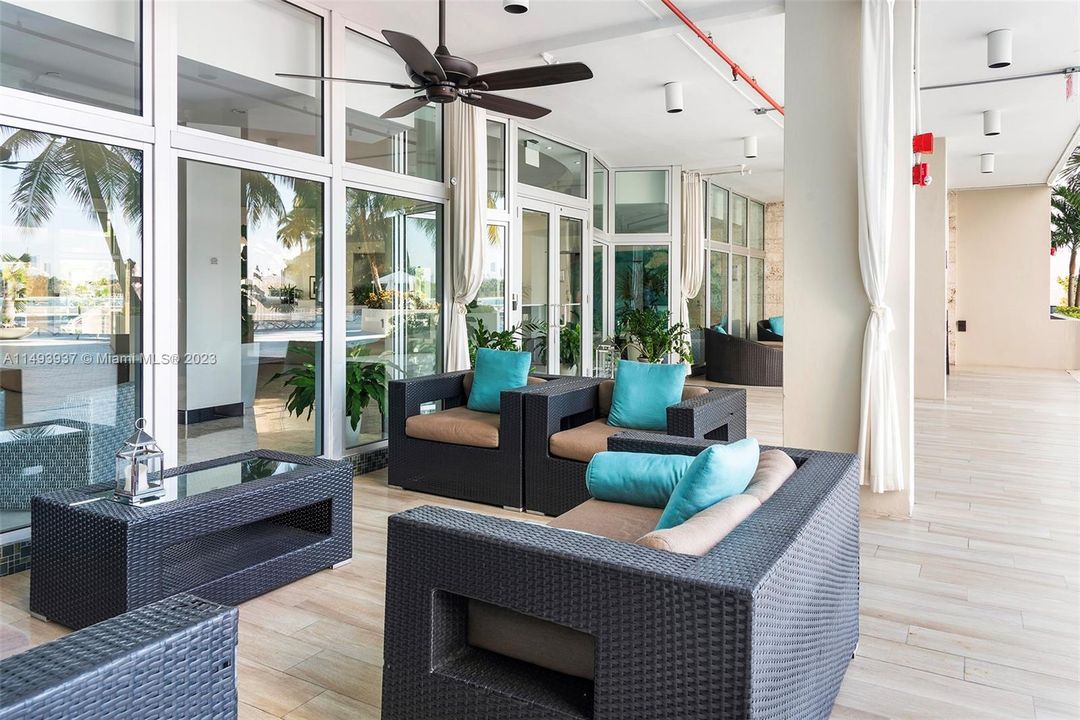 Vendido Recientemente: $499,000 (1 camas, 1 baños, 837 Pies cuadrados)