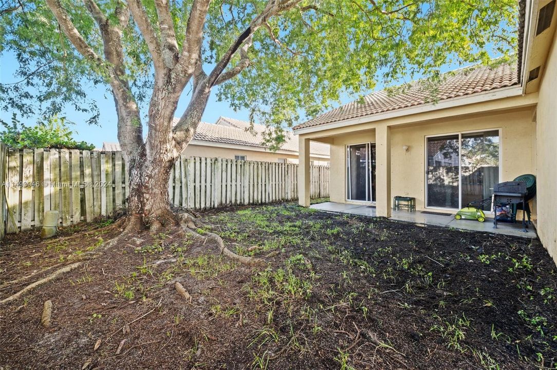 Recently Sold: $660,000 (3 beds, 2 baths, 1478 Square Feet)