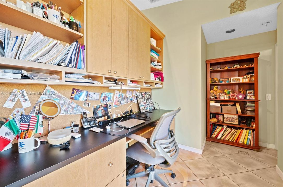 Recently Sold: $660,000 (3 beds, 2 baths, 1478 Square Feet)