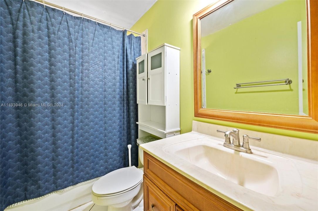 Recently Sold: $660,000 (3 beds, 2 baths, 1478 Square Feet)