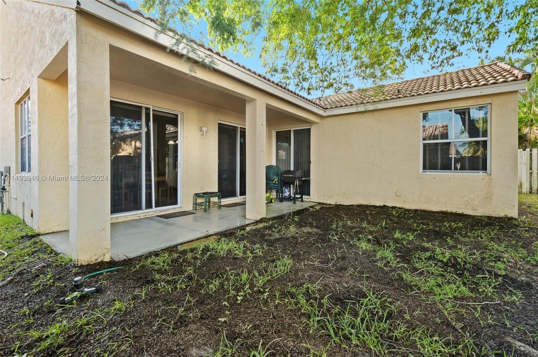 Recently Sold: $660,000 (3 beds, 2 baths, 1478 Square Feet)