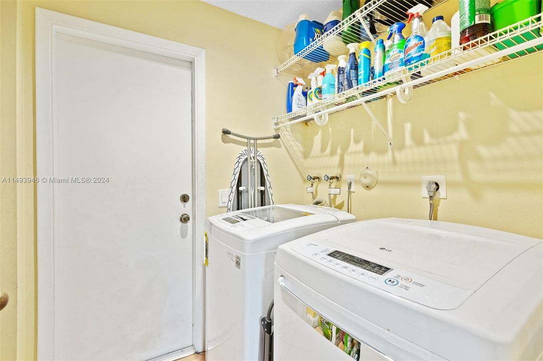 Recently Sold: $660,000 (3 beds, 2 baths, 1478 Square Feet)