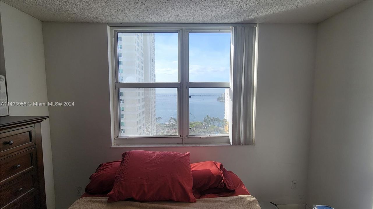 Недавно продано: $420,000 (1 спален, 1 ванн, 735 Квадратных фут)