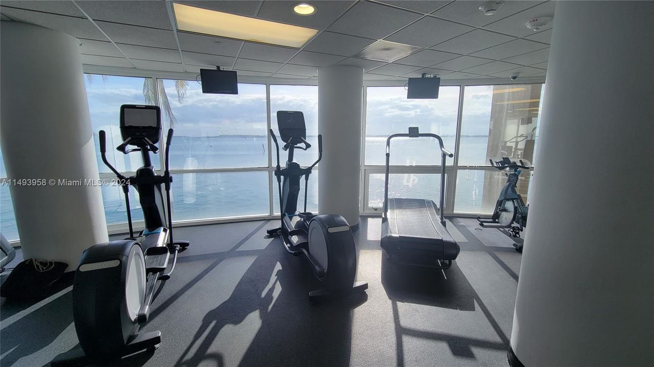 Недавно продано: $420,000 (1 спален, 1 ванн, 735 Квадратных фут)