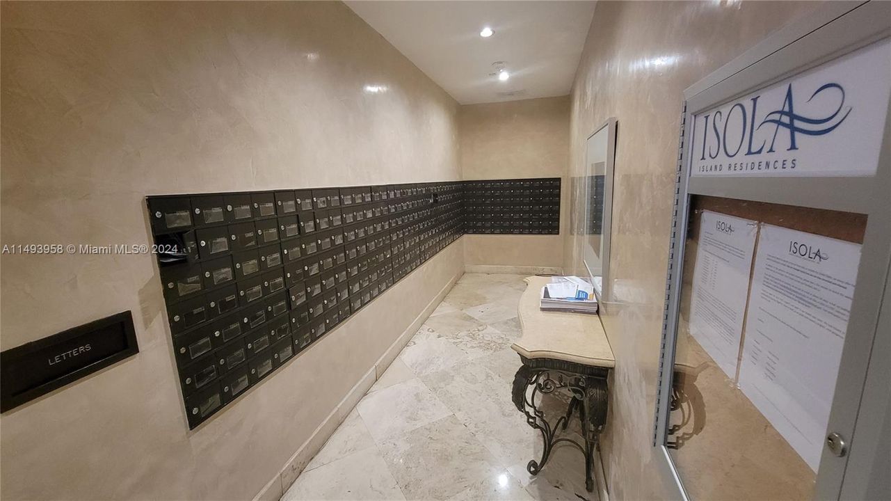 Недавно продано: $420,000 (1 спален, 1 ванн, 735 Квадратных фут)